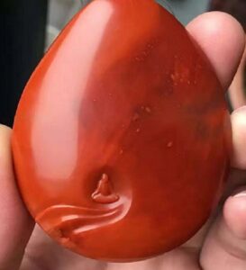 南红是翡翠还是玛瑙还是玉?-文玩鉴赏网