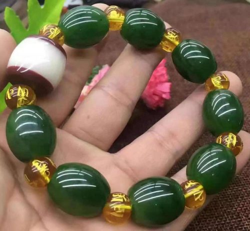 0f7e71d89369b2a.jpg插图(5) 文玩鉴赏网带你认识碧玉和和田碧玉的区别