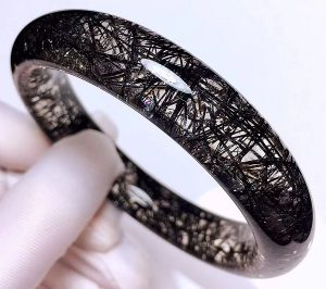 黑发晶和黑碧玺有什么关系?-文玩鉴赏网