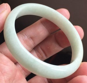 文玩鉴赏网顶级翡翠珠宝品牌-文玩鉴赏网