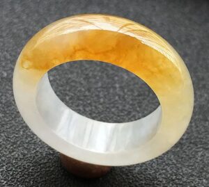 翡翠种水等级划分与品质价值