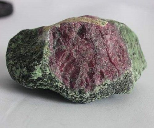 天然红宝石价格多少钱一克拉？
