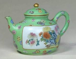 清代官窑瓷器工艺特点与造型艺术以及康熙瓷器的特点-文玩鉴赏网