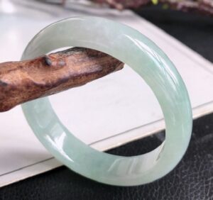 水种翡翠与冰种翡翠的区别