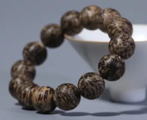 论沉香收藏价值：大件未必好于小件，小件也不一定差于大件-文玩鉴赏网