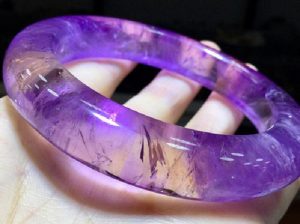 紫黄晶产地与功效以及鉴定方法