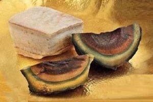 阿拉善皮蛋豆腐戈壁玛瑙石以120.7万元成交-文玩鉴赏网