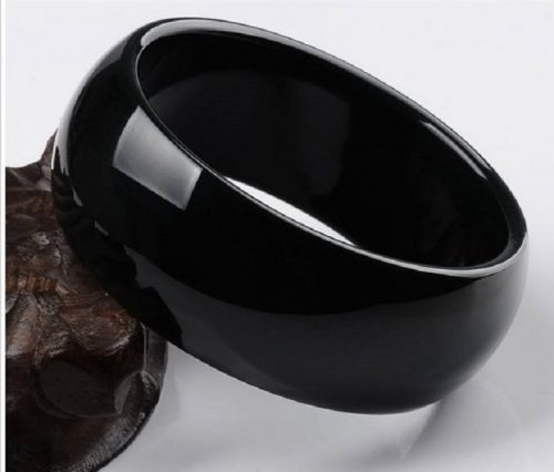 b8a83e5925e0194.jpg插图(2) 黑料正能量永不迷路翡翠手镯