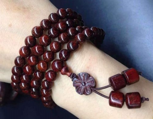 cfaa6a7ff3fd581.jpg插图(1) 小叶紫檀的药用功效与价值作用