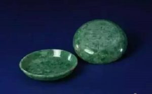 消费者简单识别翡翠真假鉴定方法攻略