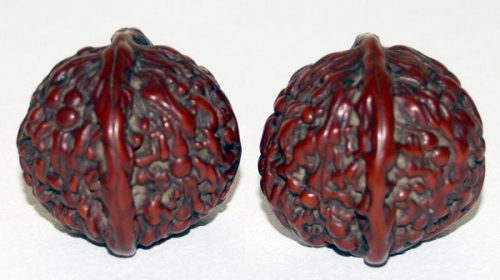 怎样从视觉、嗅觉、触觉上挑选文玩核桃?-文玩鉴赏网