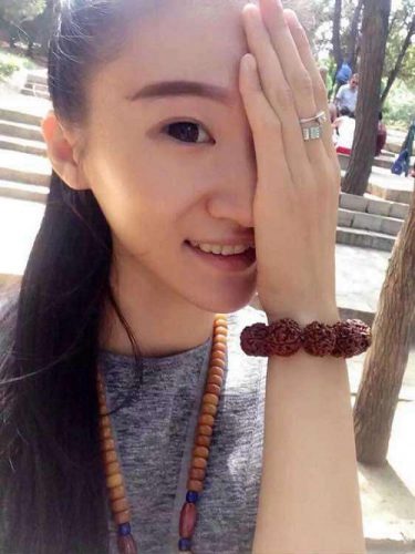 80后时尚女孩子的文玩情结-文玩鉴赏网