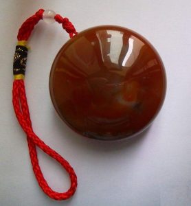 如何识别水胆玛瑙真假